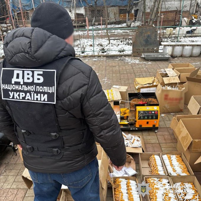 у Харкові цех із виготовлення цигарок без акцизу